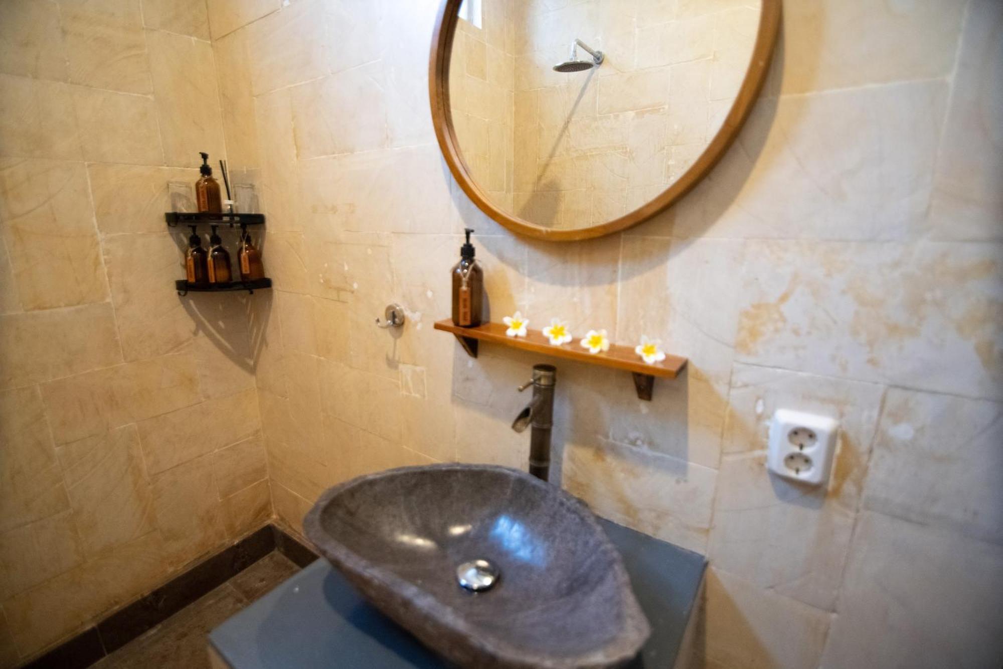 Rumah Singa - Holistic Healing Retreat Gili Air Buitenkant foto